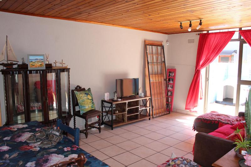 2 Bedroom Property for Sale in Goodwood Estate Western Cape